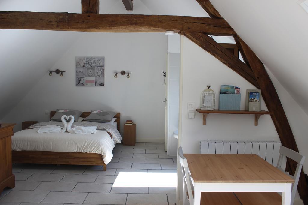 Gites A L'Ombre Des Chenes Châteauvieux Kültér fotó